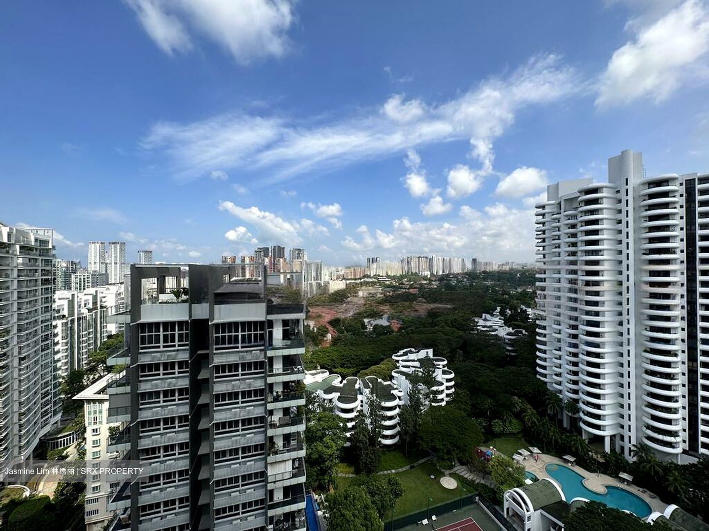 Latitude (D10), Condominium #450554421